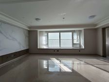 滨江誉品4室2厅3卫南朝向700.0万元/套出售