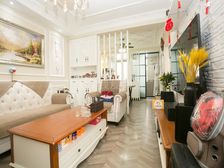 一梯两户+边套全明+全屋精装+前后滩+小区环境好车位松