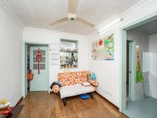 莲花路1号站900米,精装一房,大客厅,诚心出售