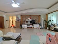 双公园旁,带大车库,带杂物房