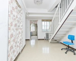 海淀清河 清缘里,电梯钢混复试四居室,业主诚心卖,稳定签约,