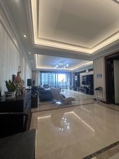 正南凯利海华府5室2厅精装修