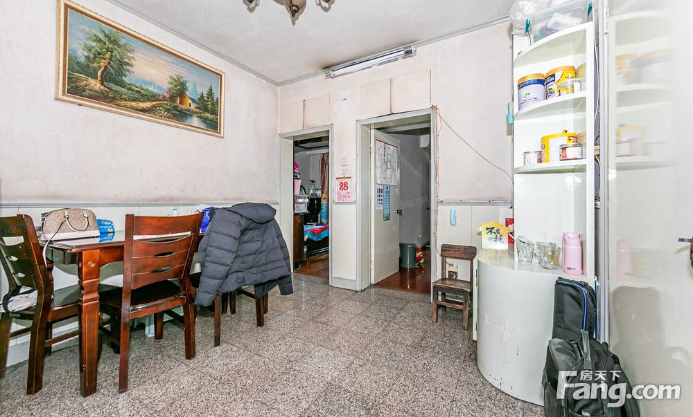 友谊新村 两房朝南 厨卫全明 房龄新 即将加装电梯