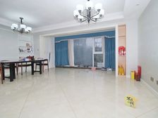 上城区 七堡送车位 精装四房 东边套 全明户型 南北通透