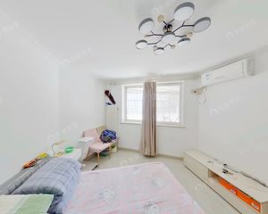 亚运慧忠里大一居室 朝东南带阳台 楼层板楼2层 满五年一套