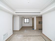 中间楼层 12楼 欢迎预约看房 龙运天城 4室2厅 精装修