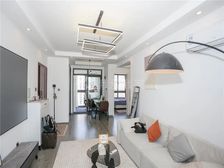 新出南北通双阳台 中间楼层 精装自住满五V一 看房方便!