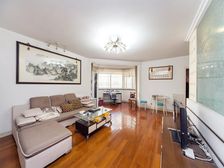 近寒山寺.新元二村.三室两厅.中间楼层.独立车库