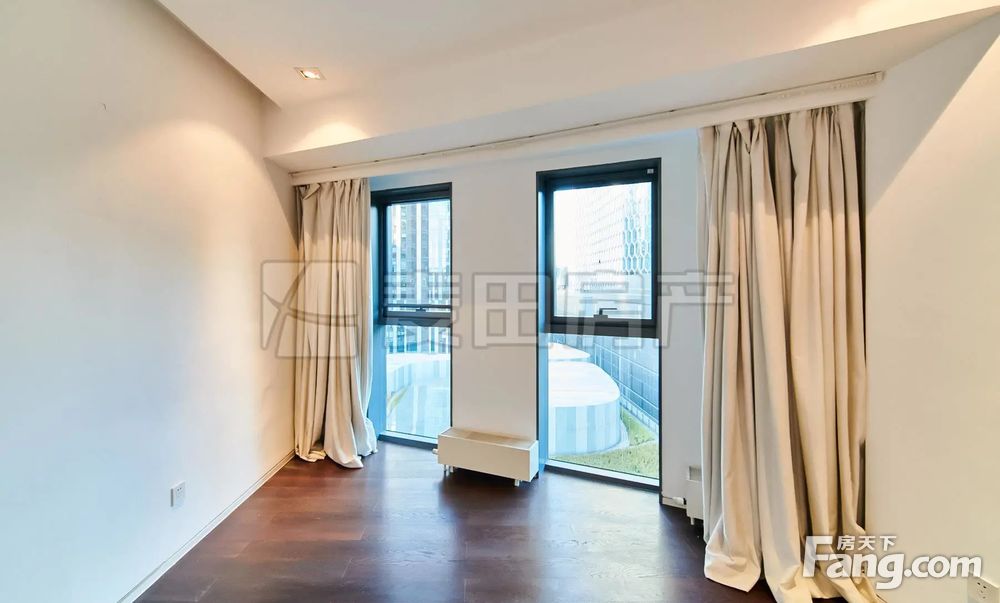 4室2厅三里屯soho公寓