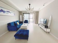 低市场300万!127平3房!再送50平阁楼。看房我有钥匙!