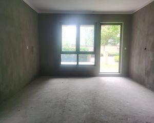 绿地观堂4室2厅4卫南朝向380.0万元/套出售