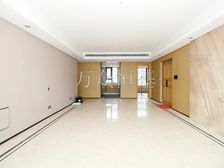 南北通透翡翠公园4室1厅精装修