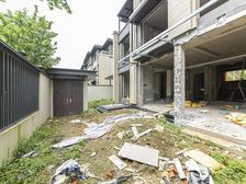 新出太湖院子联排别墅 毛坯 大院子 急卖 随时看房