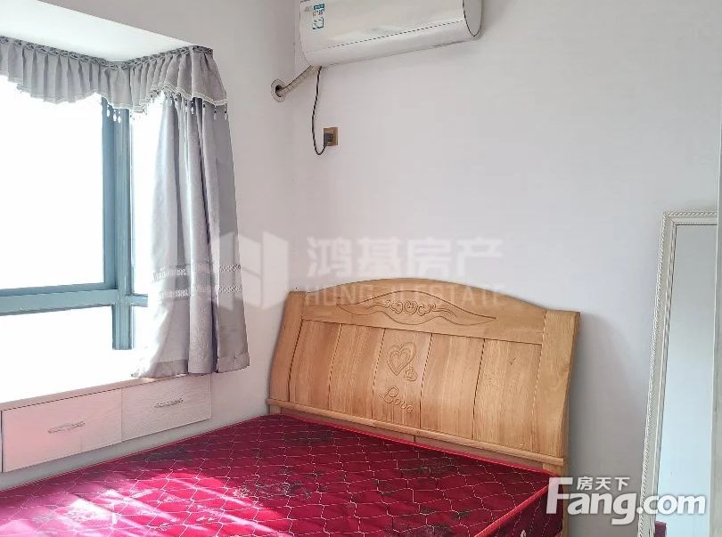 龙湾名仕公馆55万元74㎡3室2厅1卫1阳台精装业主急售