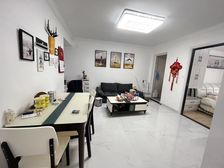 绿地打造 精装修2房电梯好楼层 拎包入住