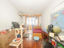 紫气东来 朝东 两房一厅 推开窗 迎接东升的晨阳 电梯出行便