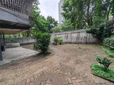 约160方私家花园 园外小公园 电梯复式三层实用约400方