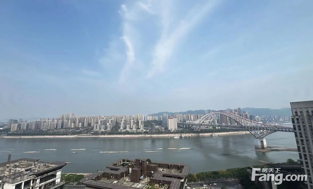 金辉城江城上 五房 239万,重庆南岸铜元局金辉城江城上二手房 五乙