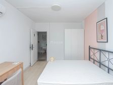 云山路6+14线,一梯两户精装修,房东出国急卖,看房有钥匙!