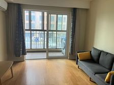 满五年,南北通风,精装修,业主诚意出售,看房方便