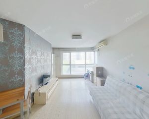 地铁6号线 常营 1号线管庄 东北一居室 满五年