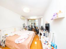 轨交百米,附近商圈配套成熟,楼层好,采光好,