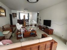 广西警察学院宿舍 4房2厅101万。送一个跟客厅一样大的车库