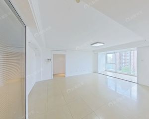华亭嘉园 三室两厅 三卧朝南 中间层 安静不临街
