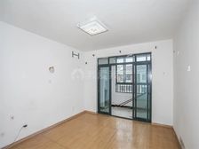 有钥匙,一手动迁,随时看房.六楼买一送一,高楼层视野无遮挡