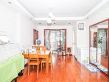 近地铁 中间楼层 电梯房,满五 新上房源