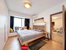 带车位 急售 ! 南北通透 业主低价贩卖 可大砍 保利花园