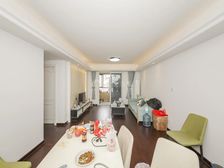 天悦辰花园3房2卫,中间楼层,价格好谈,开发商装修,看房方便