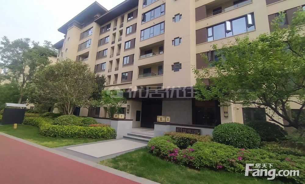 国宝红瞰一楼带花园南北通透电梯房价格可议