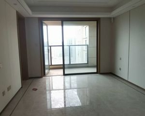 海尔产城创翡翠东方3室2厅2卫南朝向340.0万元/套出售