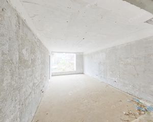 领秀硅谷+带248平花园+洋房3居+急售