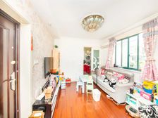 一梯两户,轨交延线,东边套全明户型,客厅窗户大,看房基本方便