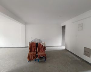 涨馨苑3室2厅2卫南朝向235.0万元/套出售