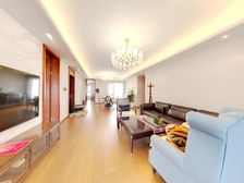 此房精装修 全新 从未入住过 。