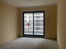 开元大道旁,绿都凤启开元现房三室毛胚,均价8300