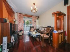 垫高半层,低楼层出行方便,品质小区,飞机户型三房两厅两卫