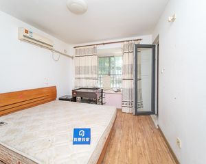 华泾 · 馨宁公寓 · 2室 · 1厅