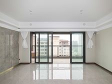 美的旭辉天赋 4室2厅 精装修帝王层 单价1万5 视野开阔