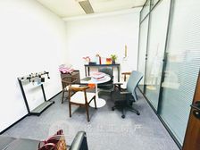 甲方直租!半层719平带装修电梯口高区!尼盛广场星海广场站!