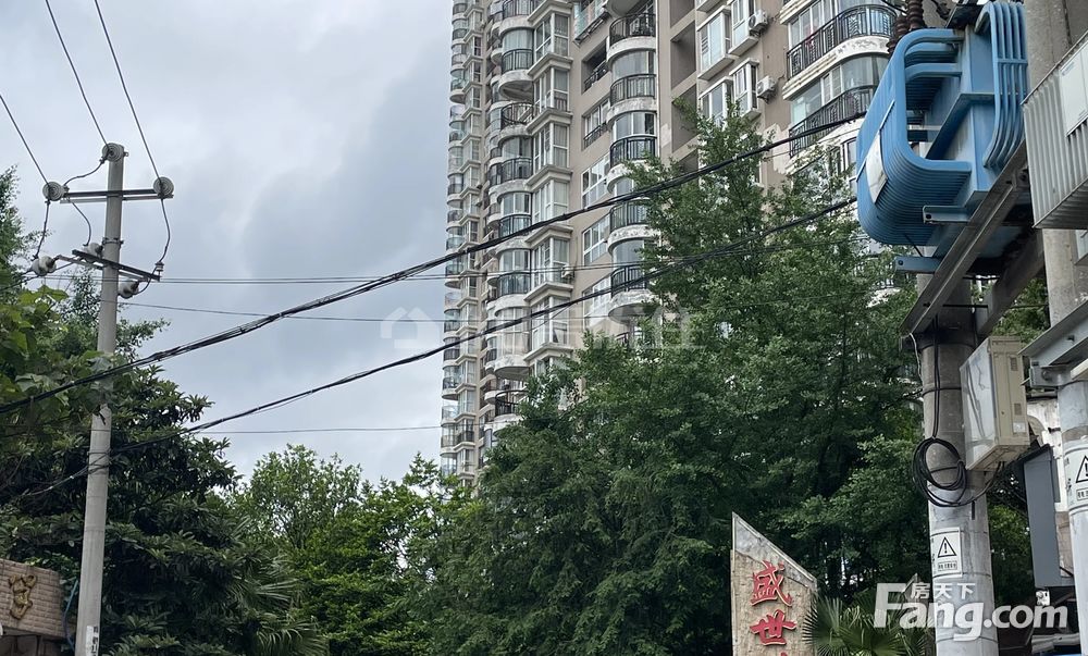 4室 近地铁近18钟 交通便利配套成熟,贵阳南明东门盛世花城二手房