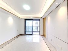 市区江景房 长粼府 交通方便 步行可到江边公园