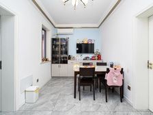 全新装修双南两房, 健身楼层,5年前跟我买,现委托卖。