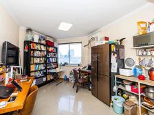 业主全家移民,非常诚意出售,高一热门小区电梯小高层1房