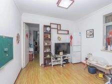 朝南带院子 厅带窗 全明小两房 诚意出售 看中可谈