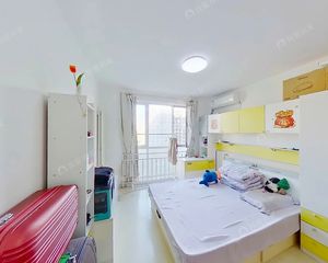 炫彩嘉轩1室0厅东