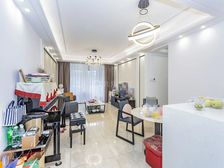 龙湖天街三期新上4房,2个车位,自住装修,大小书包都在诚意卖